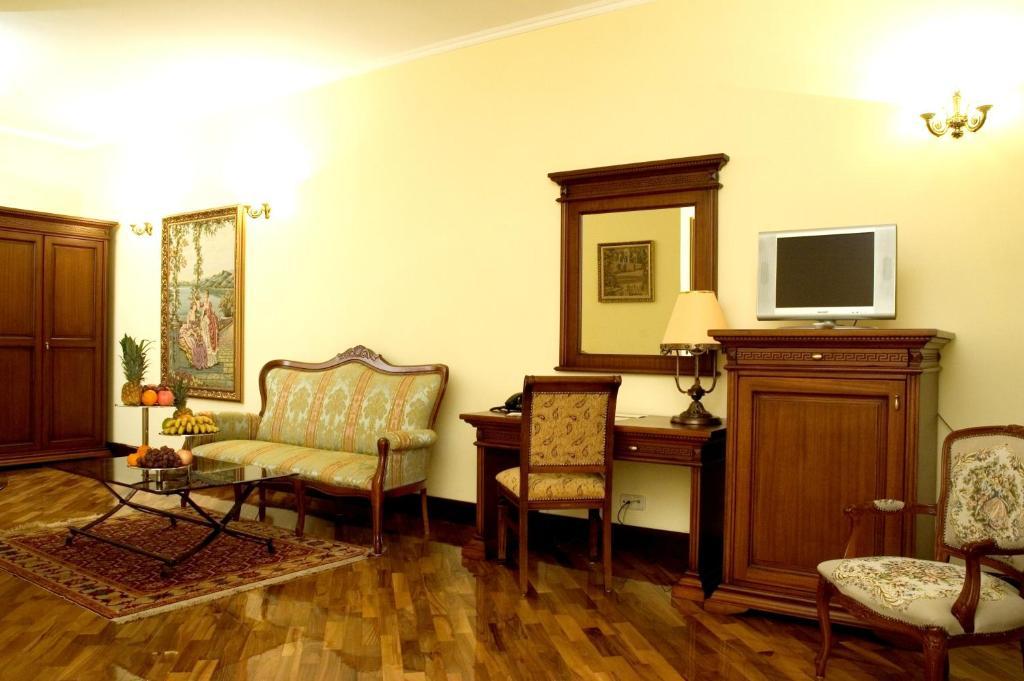 Hotel Reikartz Collection Dnepr Dnipro Zimmer foto